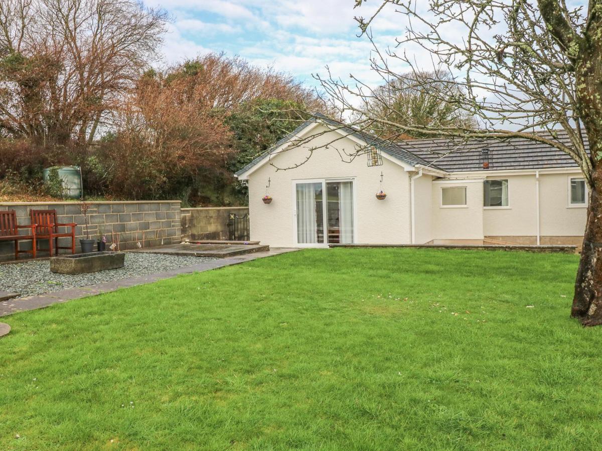 Broadford Farm Bungalow Kidwelly Exteriör bild