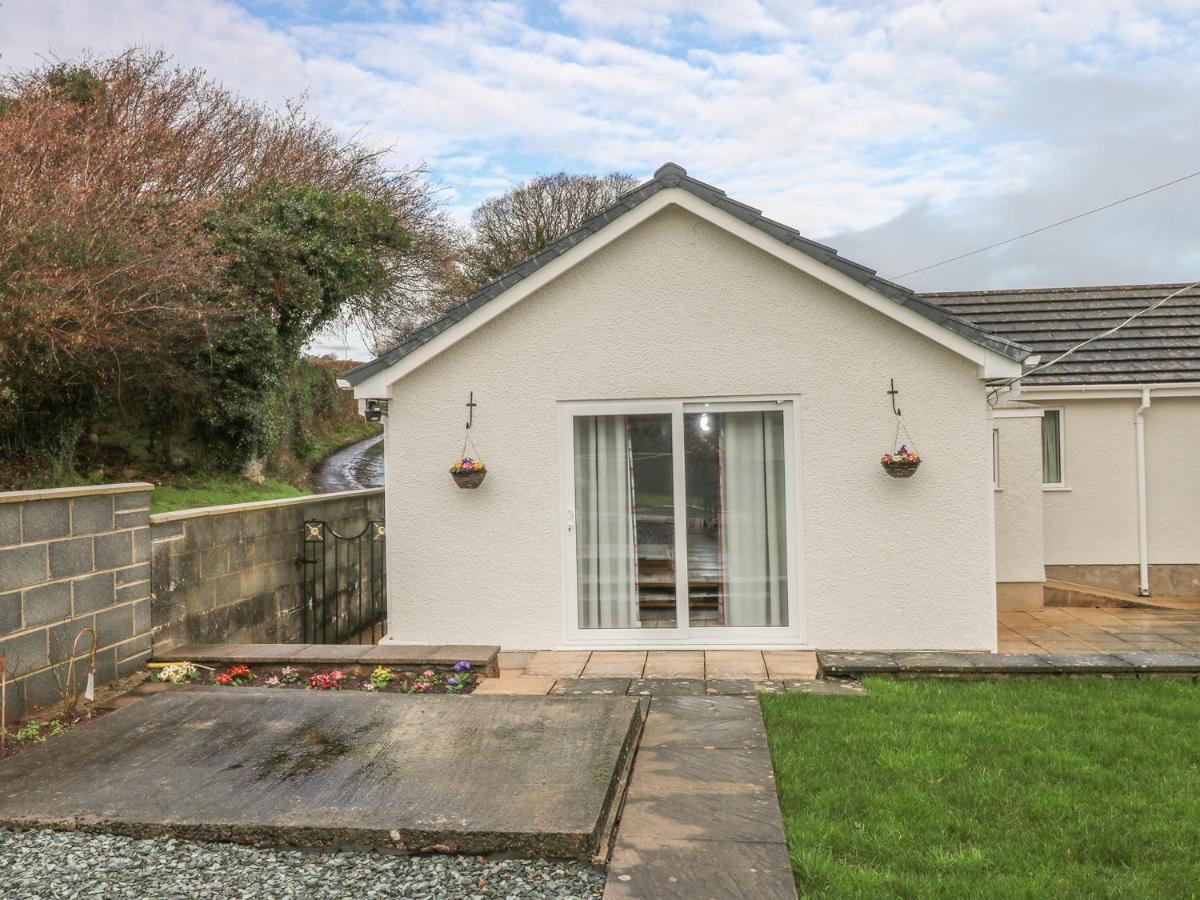 Broadford Farm Bungalow Kidwelly Exteriör bild